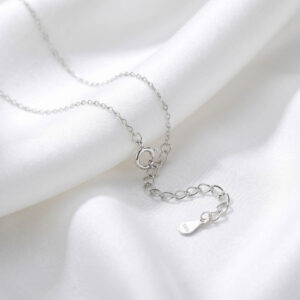 Dây chuyền sợi trơn bạc cao cấp 925, thường kết hợp với mặt dây chuyền để thêm phong cách