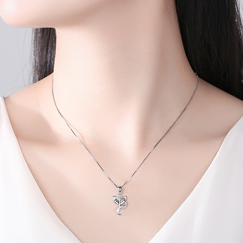 Dây chuyền bạc 925 đính đá hồ ly, kiểu dáng sang trọng, an toàn cho da nhạy cảm, dễ dàng kết hợp với nhiều trang phục